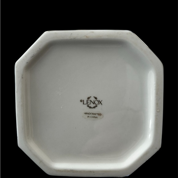 Lenox Cream and Gold Musical Jewelry Organizer - Picture 5 of 5